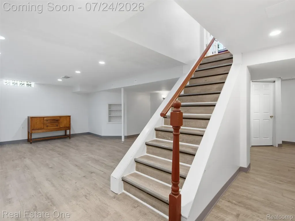 4166 Cherrywood Drive Troy City MI 48098
