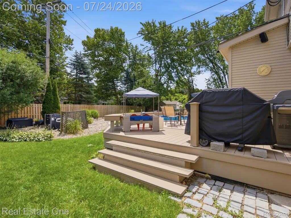 4166 Cherrywood Drive Troy City MI 48098