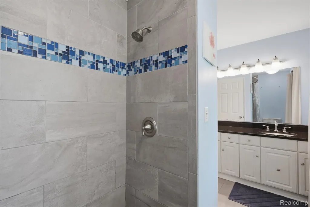 836 Alpine Trail Fenton City MI 48430