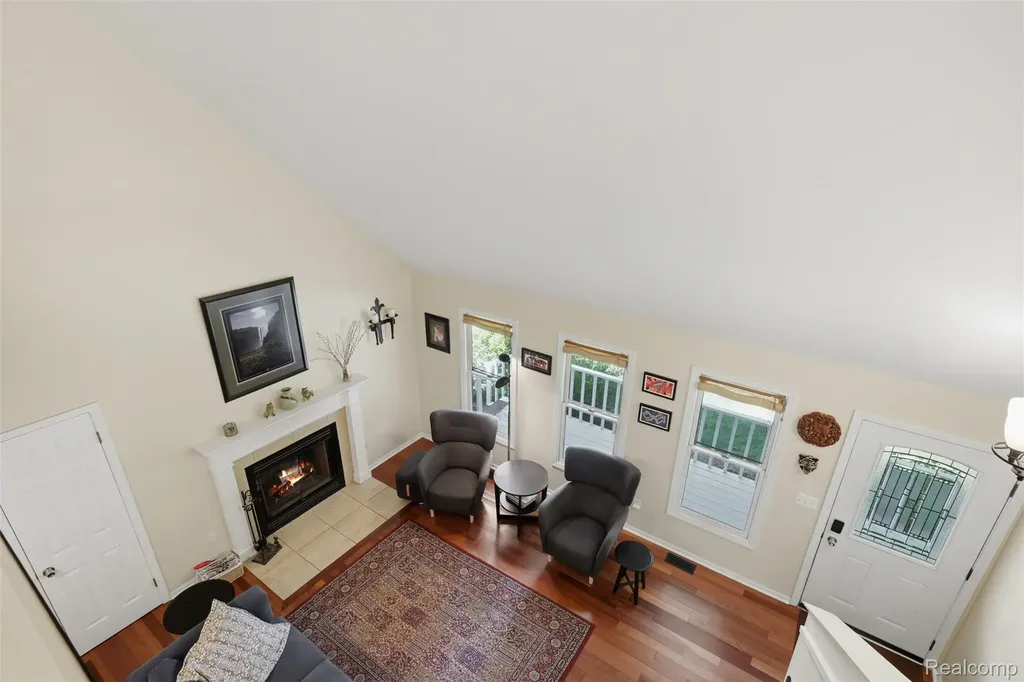 836 Alpine Trail Fenton City MI 48430