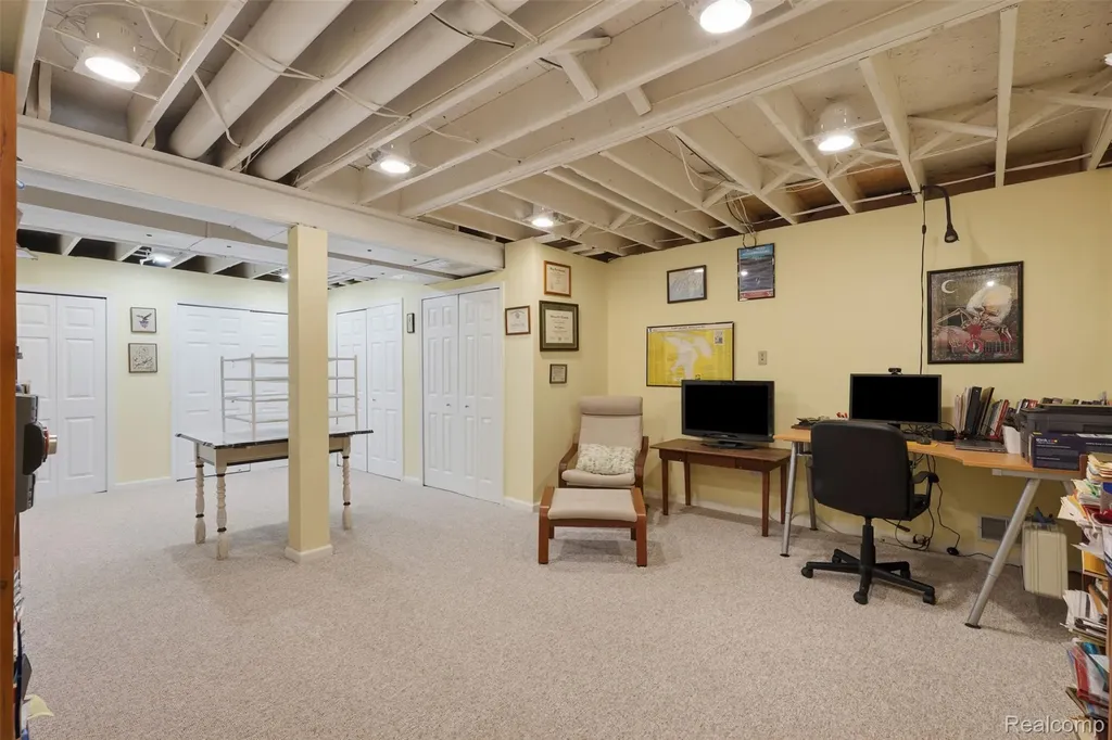 836 Alpine Trail Fenton City MI 48430