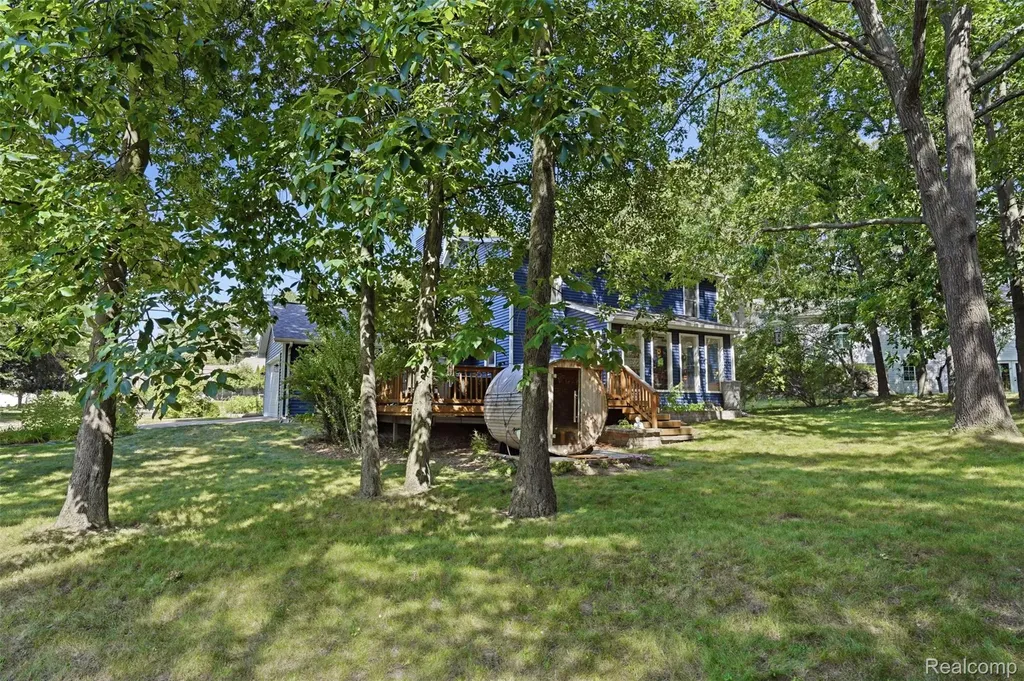 836 Alpine Trail Fenton City MI 48430