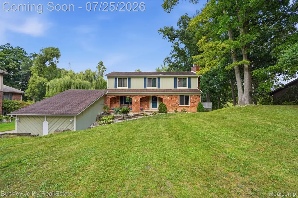 4851 Canyon Oaks Drive Brighton Township MI 48114
