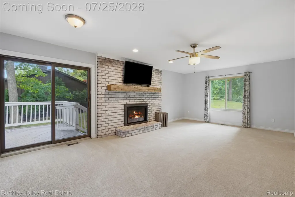 4851 Canyon Oaks Drive Brighton Township MI 48114