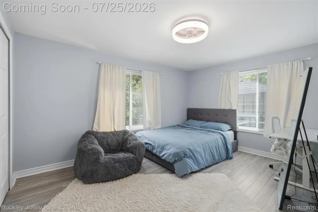 4851 Canyon Oaks Drive Brighton Township MI 48114