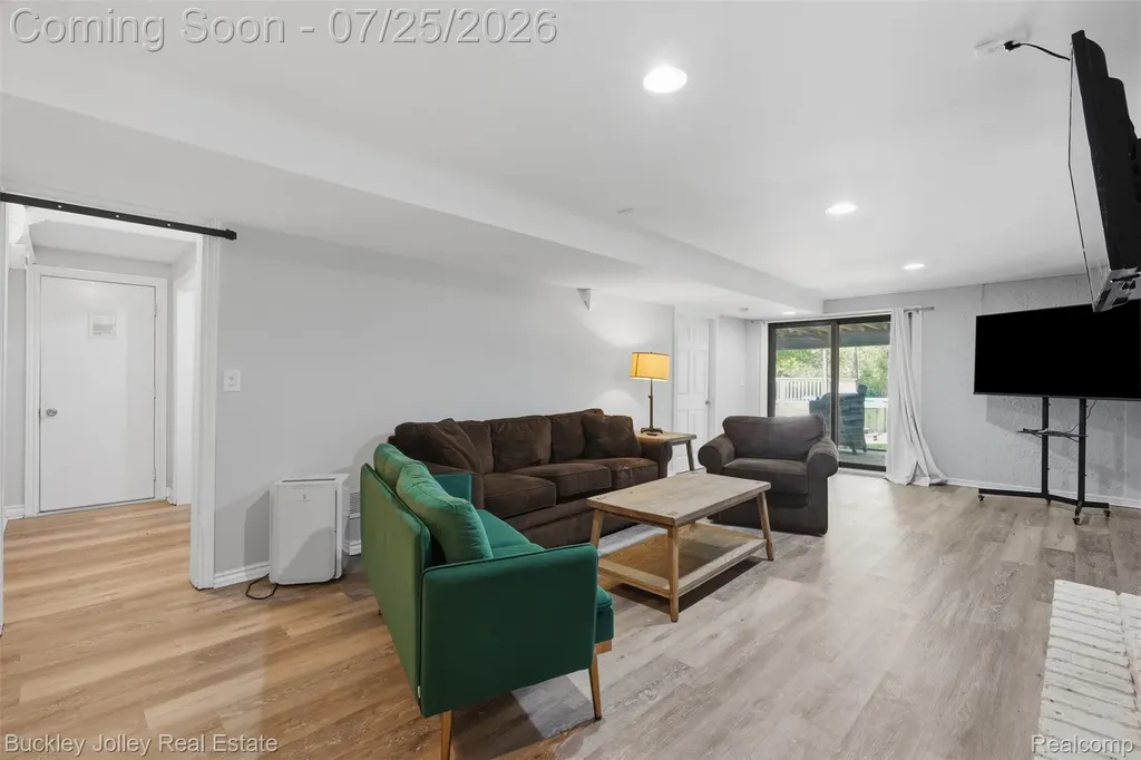 4851 Canyon Oaks Drive Brighton Township MI 48114
