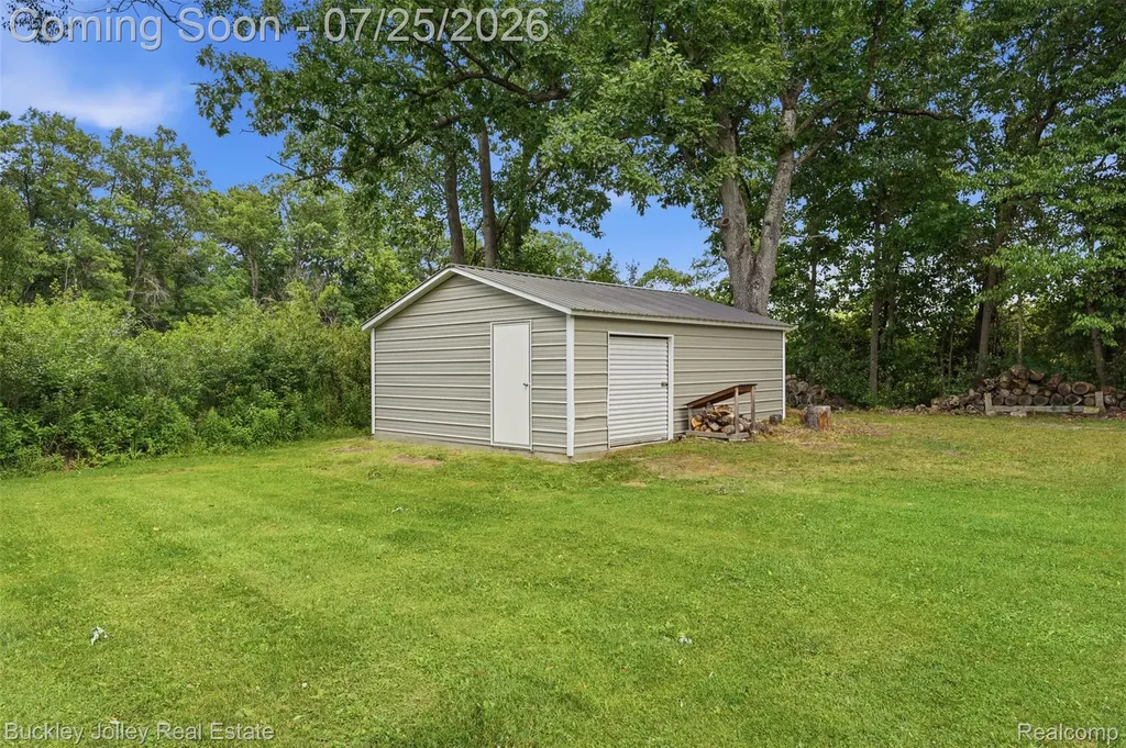 4851 Canyon Oaks Drive Brighton Township MI 48114