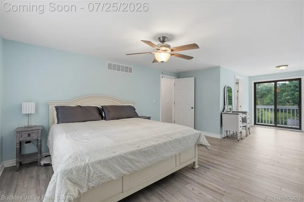 4851 Canyon Oaks Drive Brighton Township MI 48114