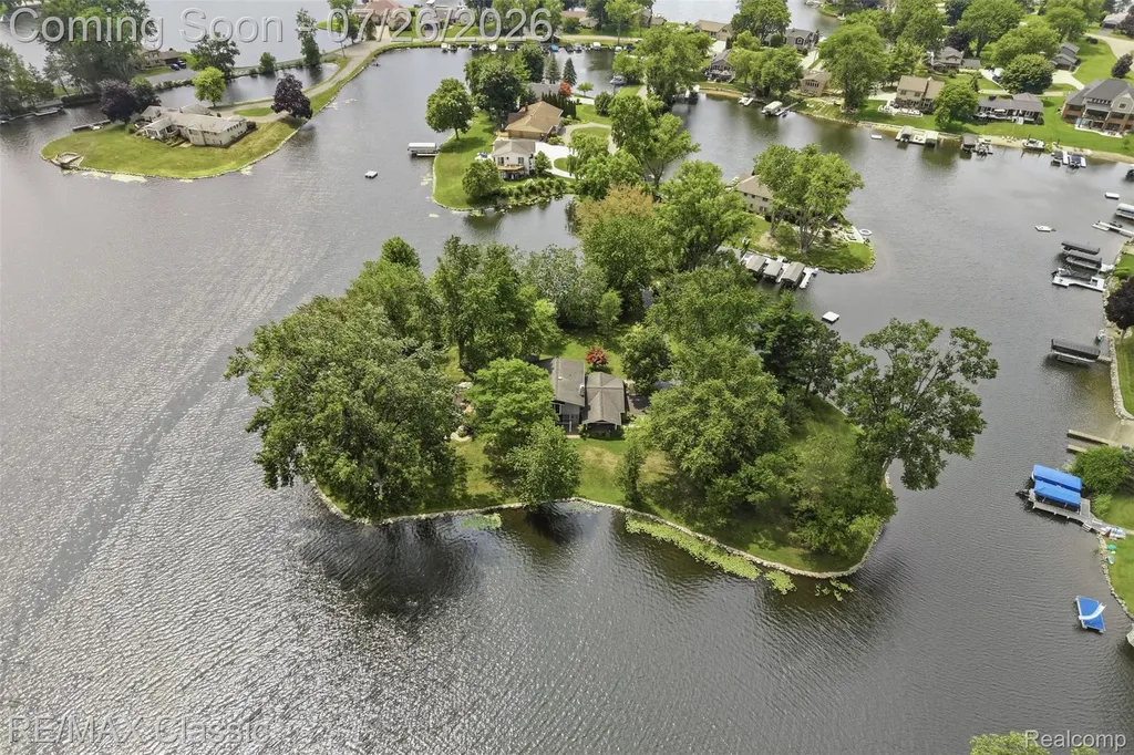 3500 Raftwood Drive Commerce Charter Township MI 48382