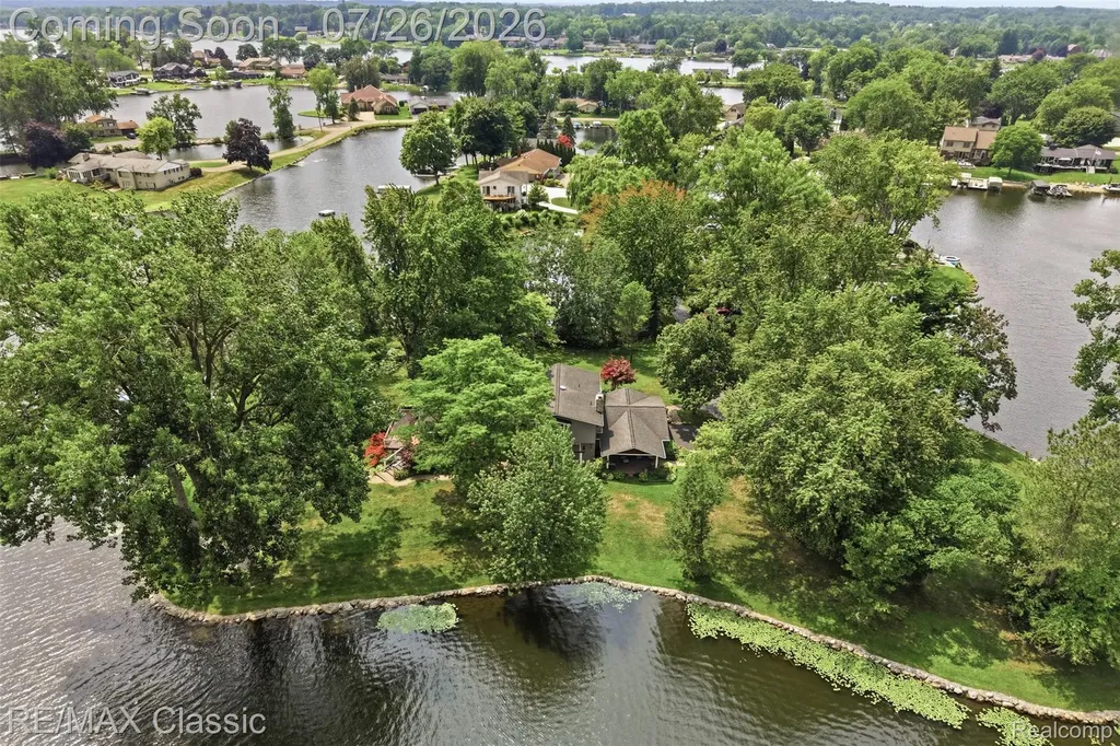 3500 Raftwood Drive Commerce Charter Township MI 48382
