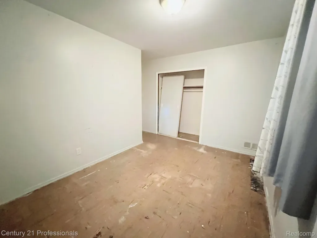 21900 Ulrich Street Clinton Charter Township MI 48036