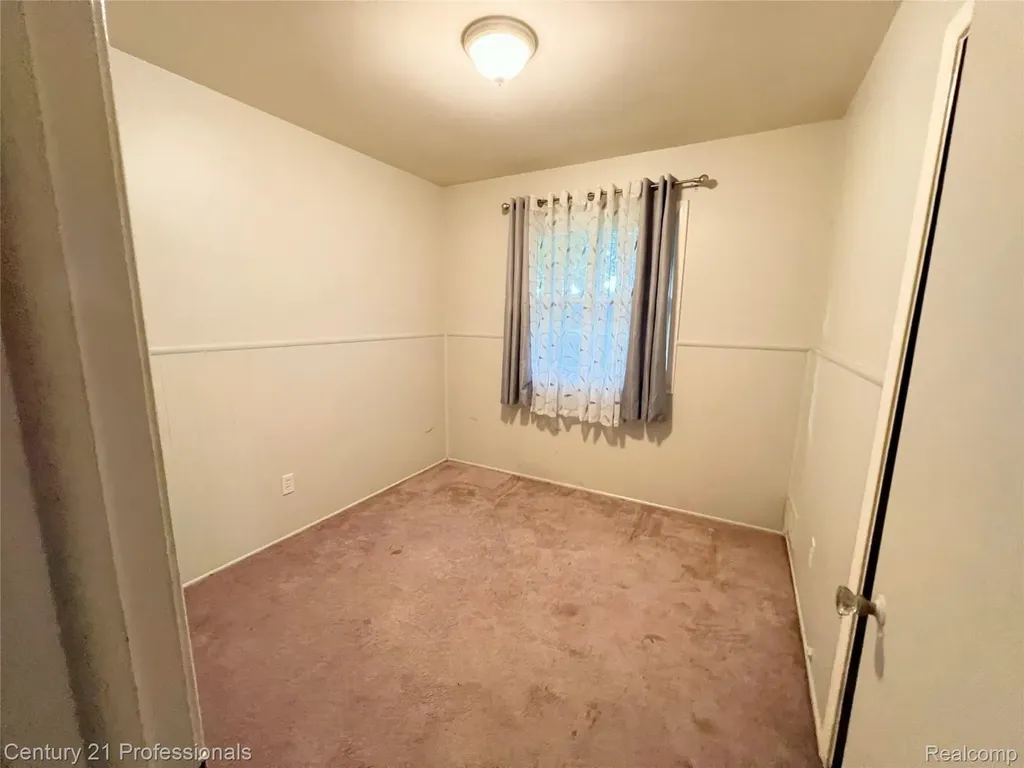 21900 Ulrich Street Clinton Charter Township MI 48036
