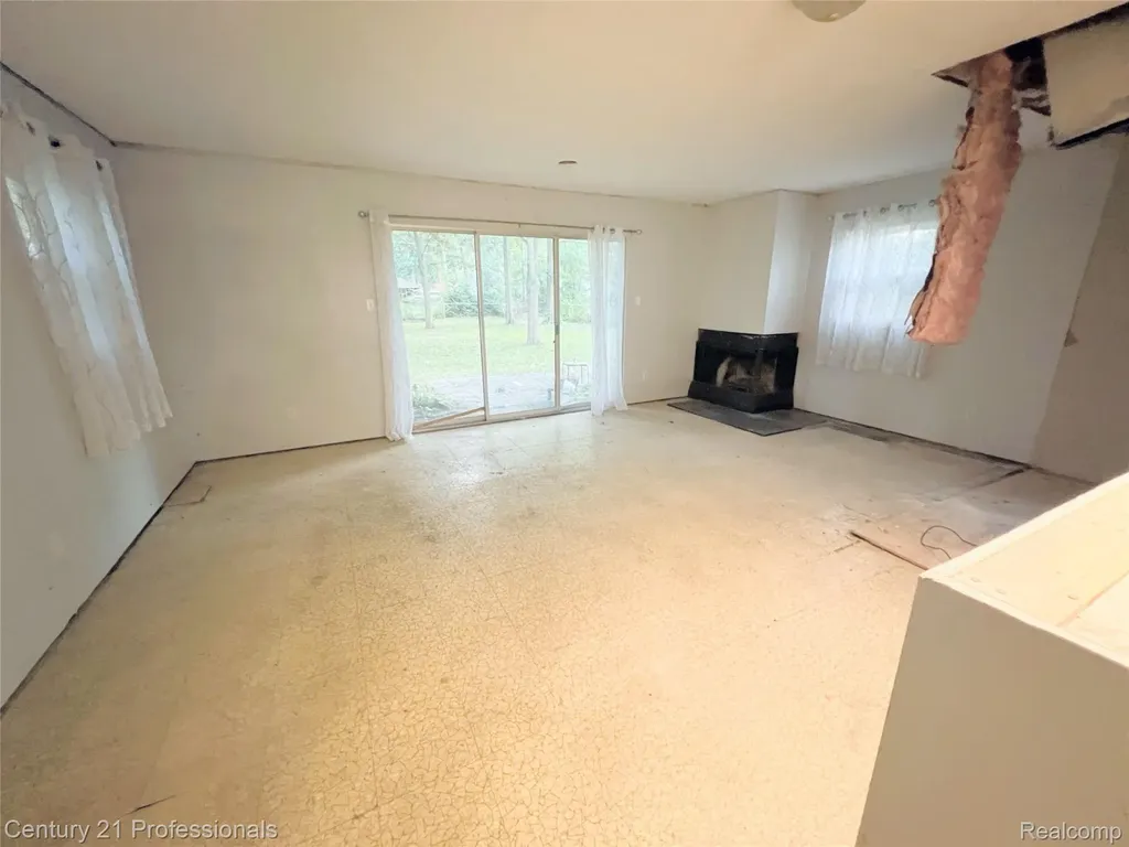 21900 Ulrich Street Clinton Charter Township MI 48036