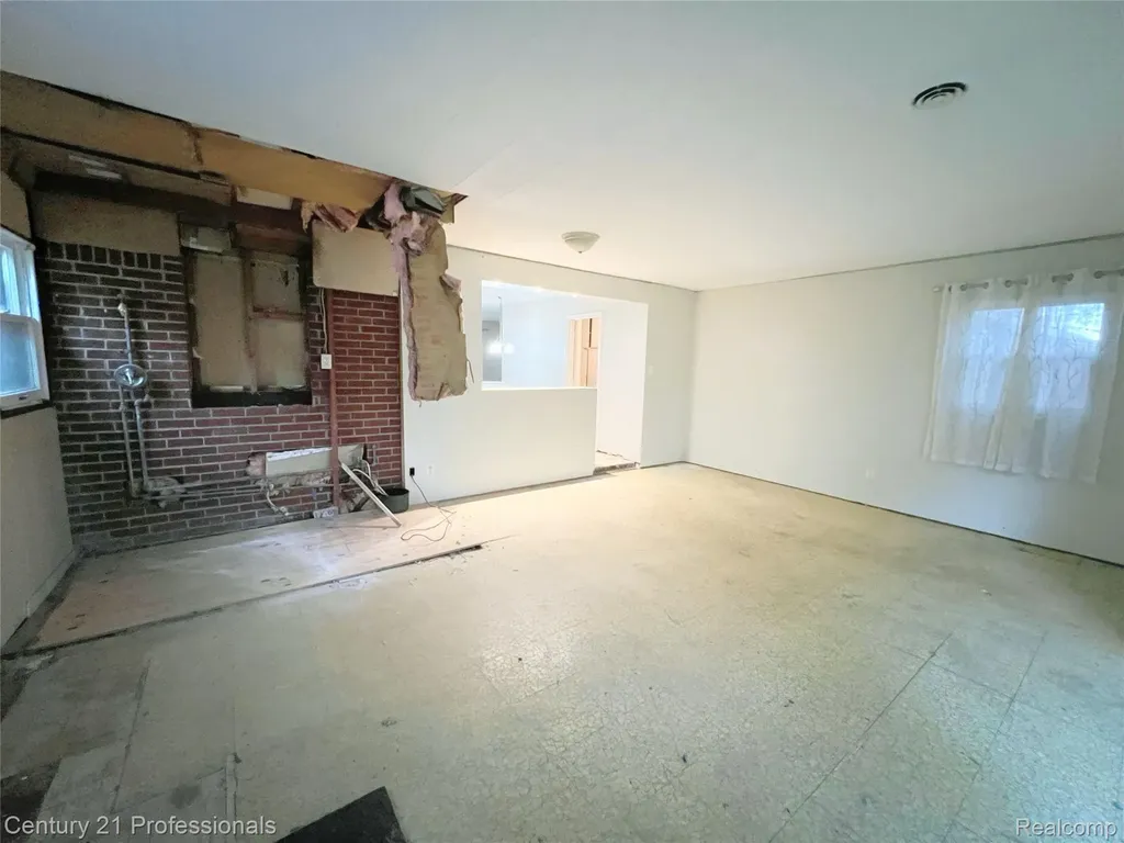 21900 Ulrich Street Clinton Charter Township MI 48036