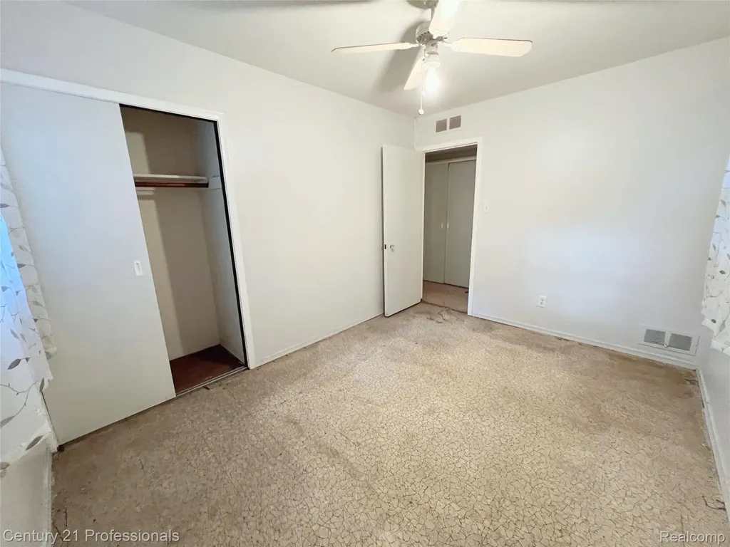 21900 Ulrich Street Clinton Charter Township MI 48036