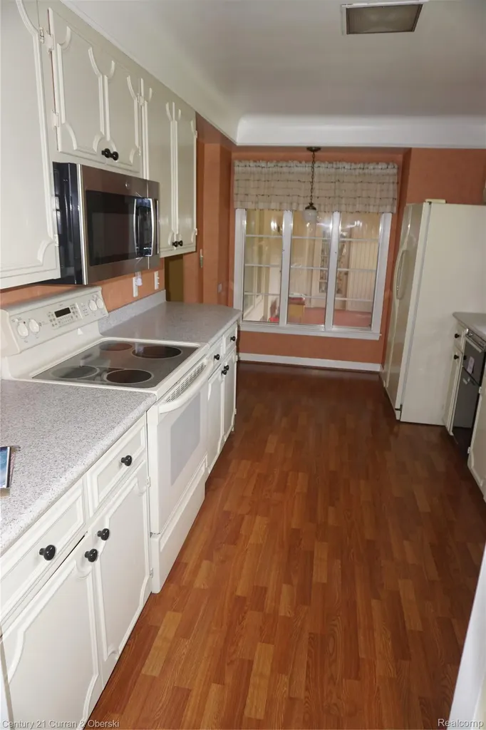 20451 Audette Street Dearborn City MI 48124