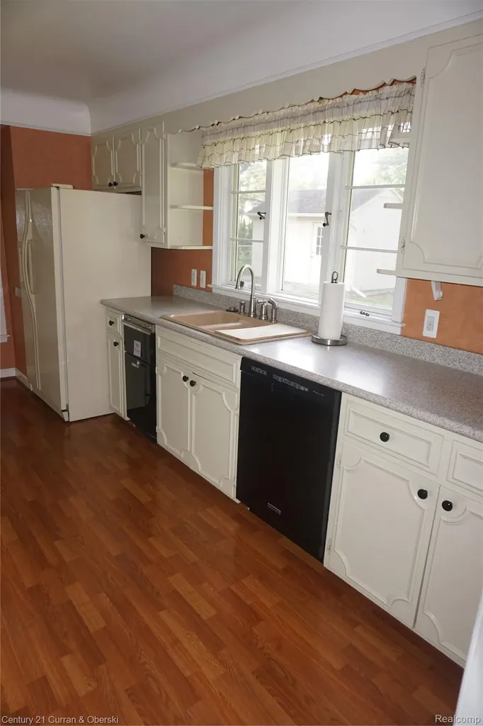 20451 Audette Street Dearborn City MI 48124