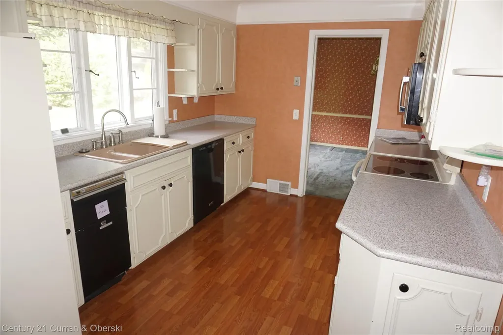 20451 Audette Street Dearborn City MI 48124