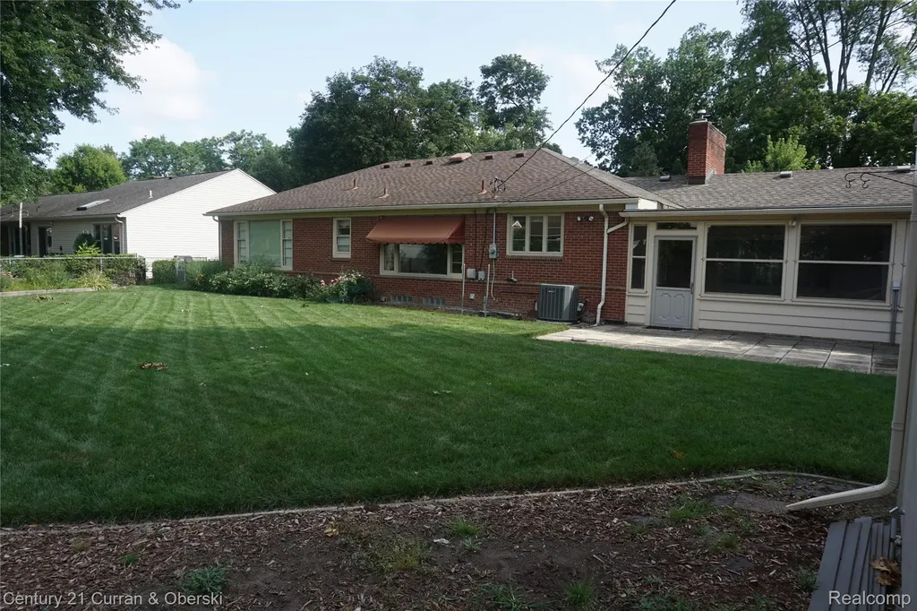 20451 Audette Street Dearborn City MI 48124
