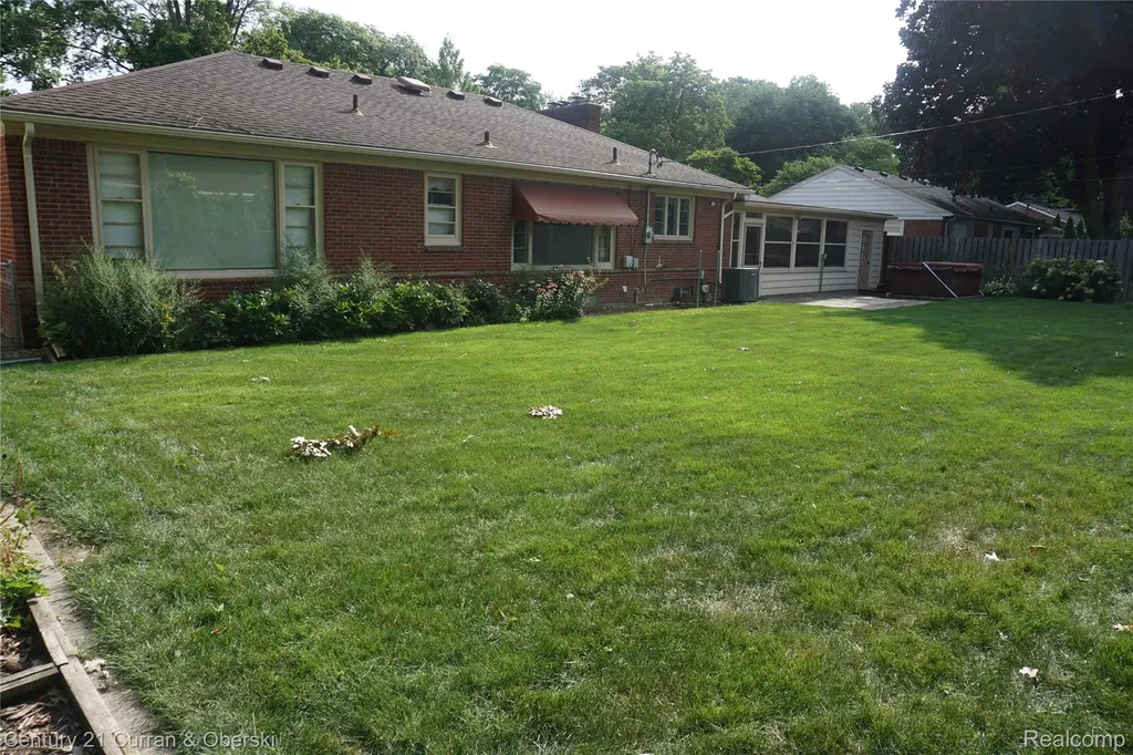 20451 Audette Street Dearborn City MI 48124