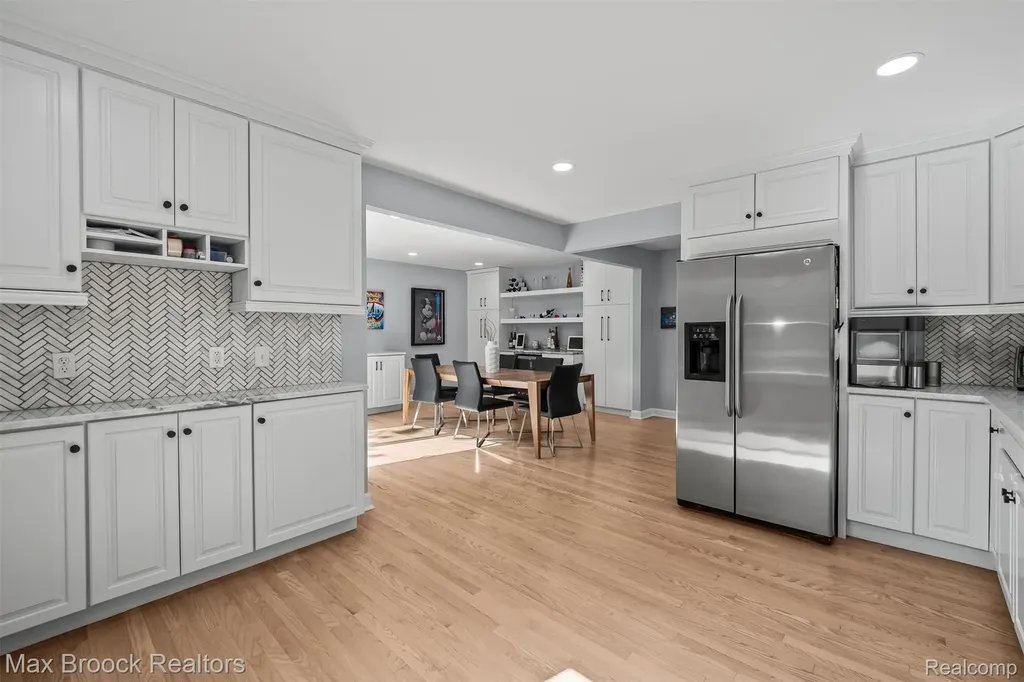 5763 Eastman Boulevard West Bloomfield Charter Township MI 48323