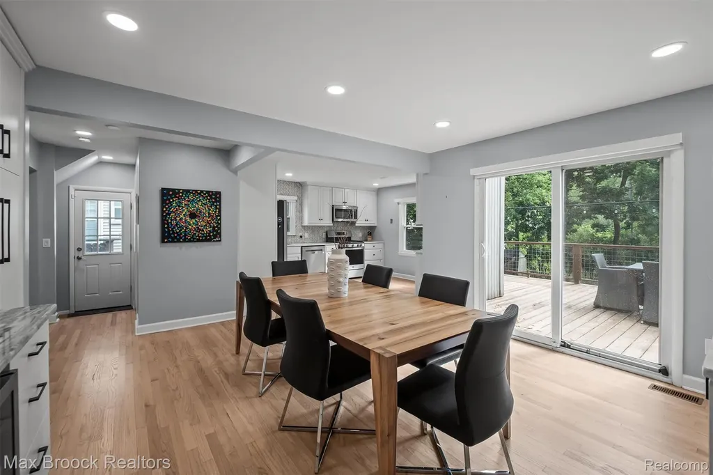 5763 Eastman Boulevard West Bloomfield Charter Township MI 48323