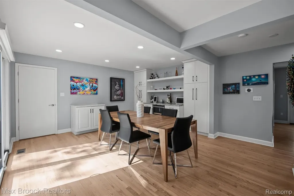 5763 Eastman Boulevard West Bloomfield Charter Township MI 48323
