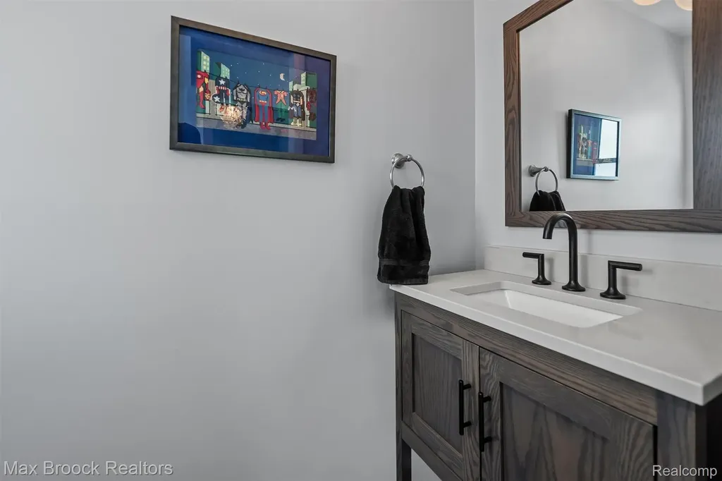 5763 Eastman Boulevard West Bloomfield Charter Township MI 48323