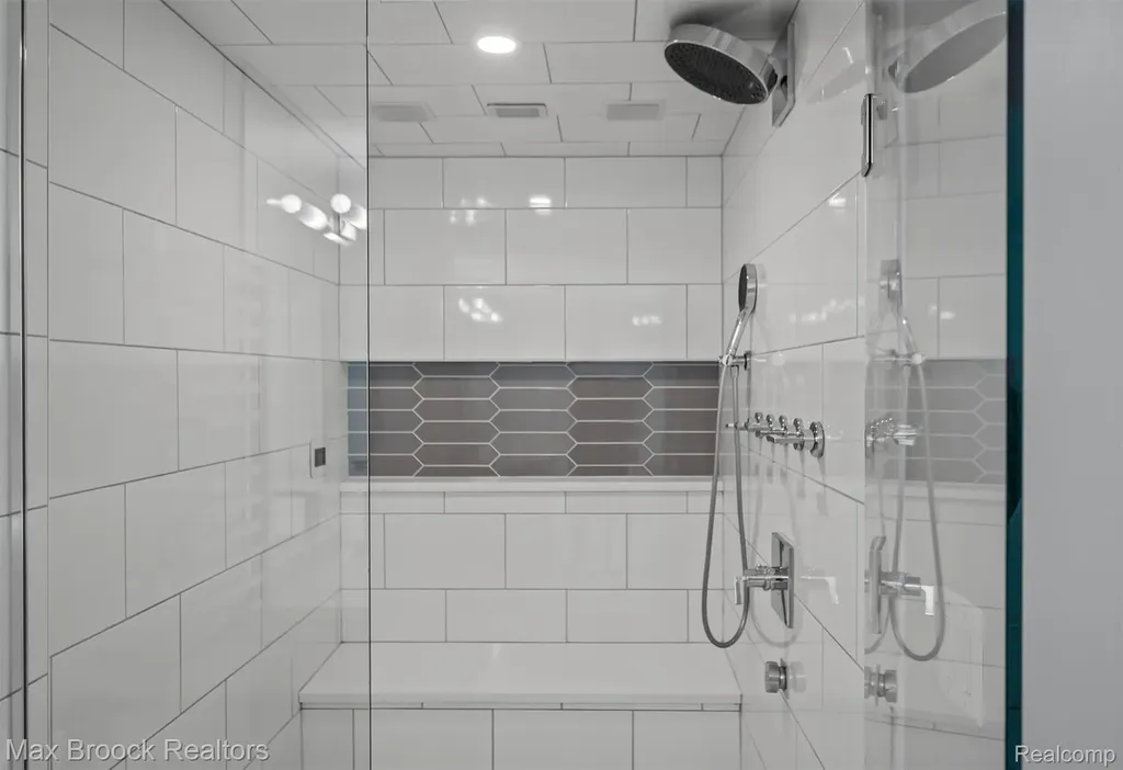 5763 Eastman Boulevard West Bloomfield Charter Township MI 48323