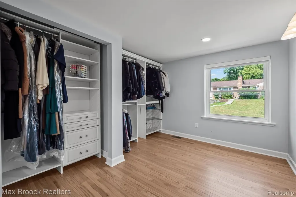 5763 Eastman Boulevard West Bloomfield Charter Township MI 48323