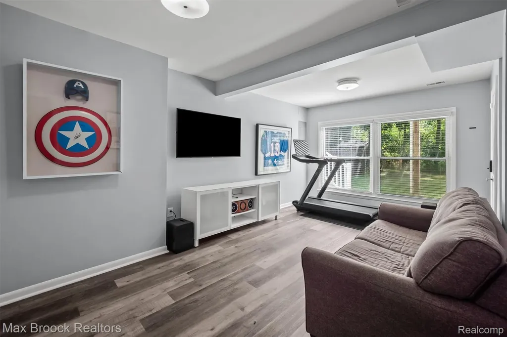 5763 Eastman Boulevard West Bloomfield Charter Township MI 48323