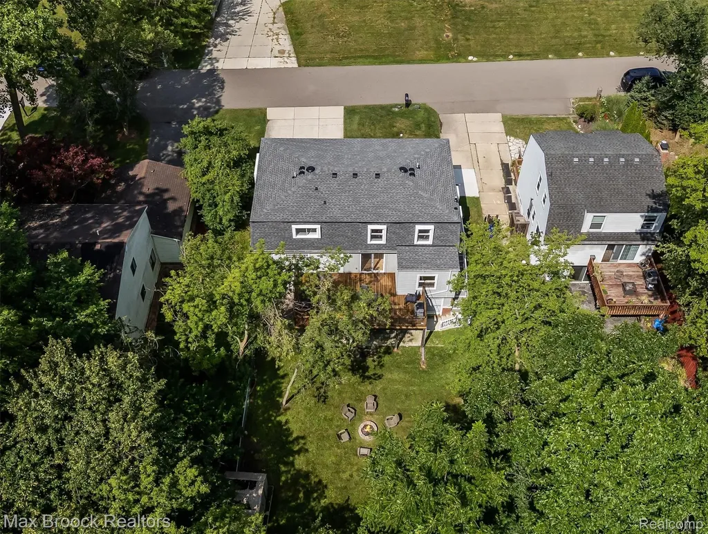 5763 Eastman Boulevard West Bloomfield Charter Township MI 48323