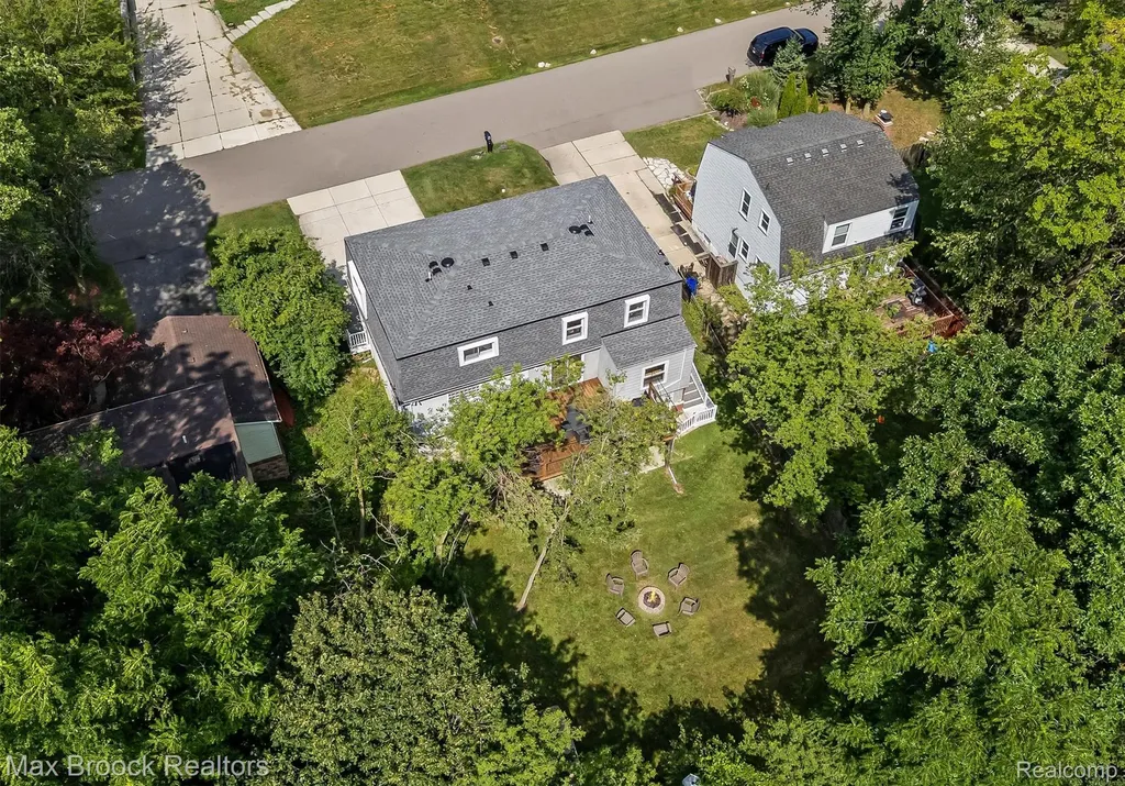 5763 Eastman Boulevard West Bloomfield Charter Township MI 48323