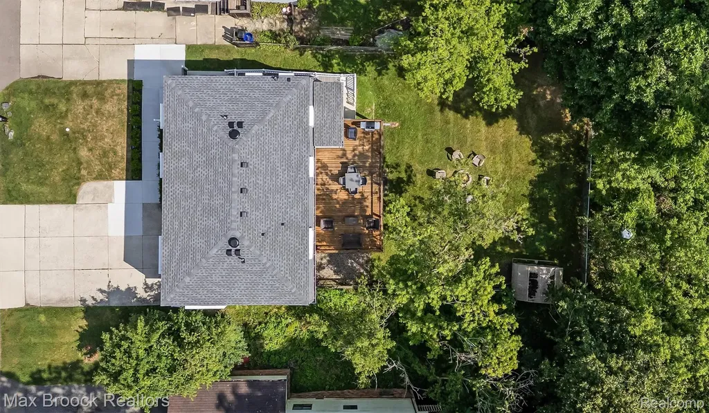 5763 Eastman Boulevard West Bloomfield Charter Township MI 48323