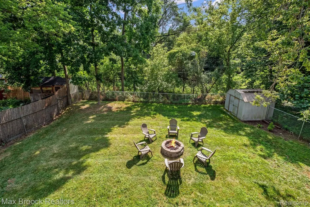 5763 Eastman Boulevard West Bloomfield Charter Township MI 48323