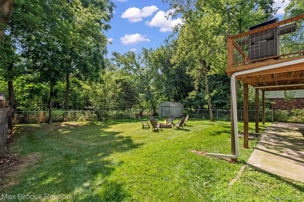 5763 Eastman Boulevard West Bloomfield Charter Township MI 48323