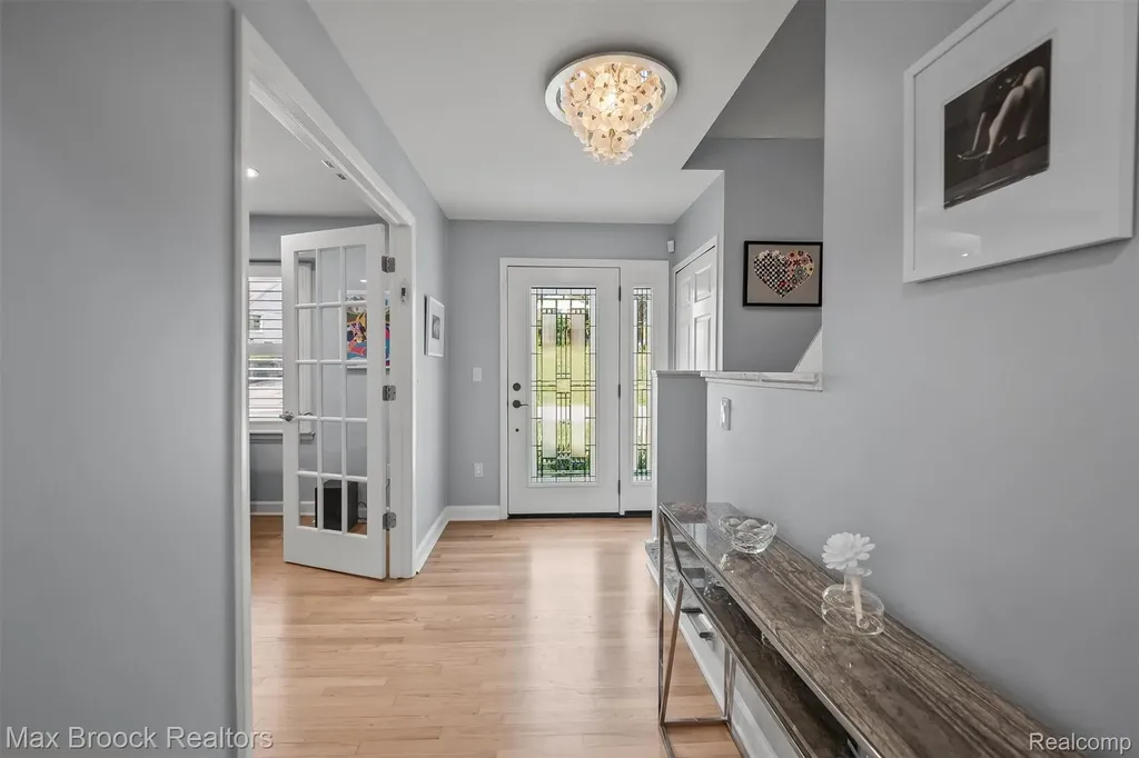 5763 Eastman Boulevard West Bloomfield Charter Township MI 48323