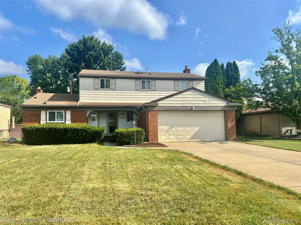 21180 Glenmorra Street Southfield City MI 48076