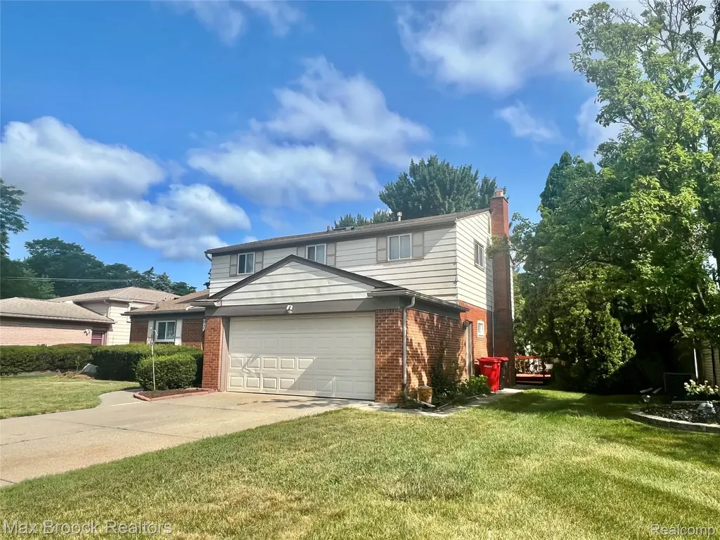 21180 Glenmorra Street Southfield City MI 48076