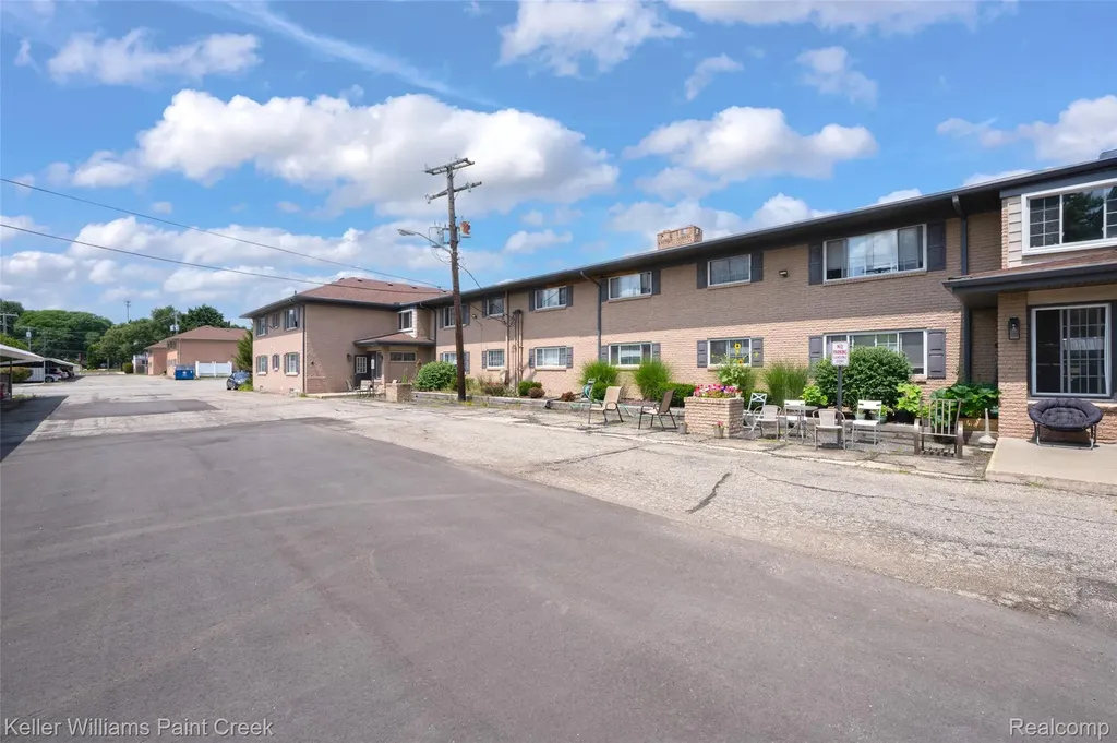 2311 Walton Boulevard Rochester Hills City MI 48309