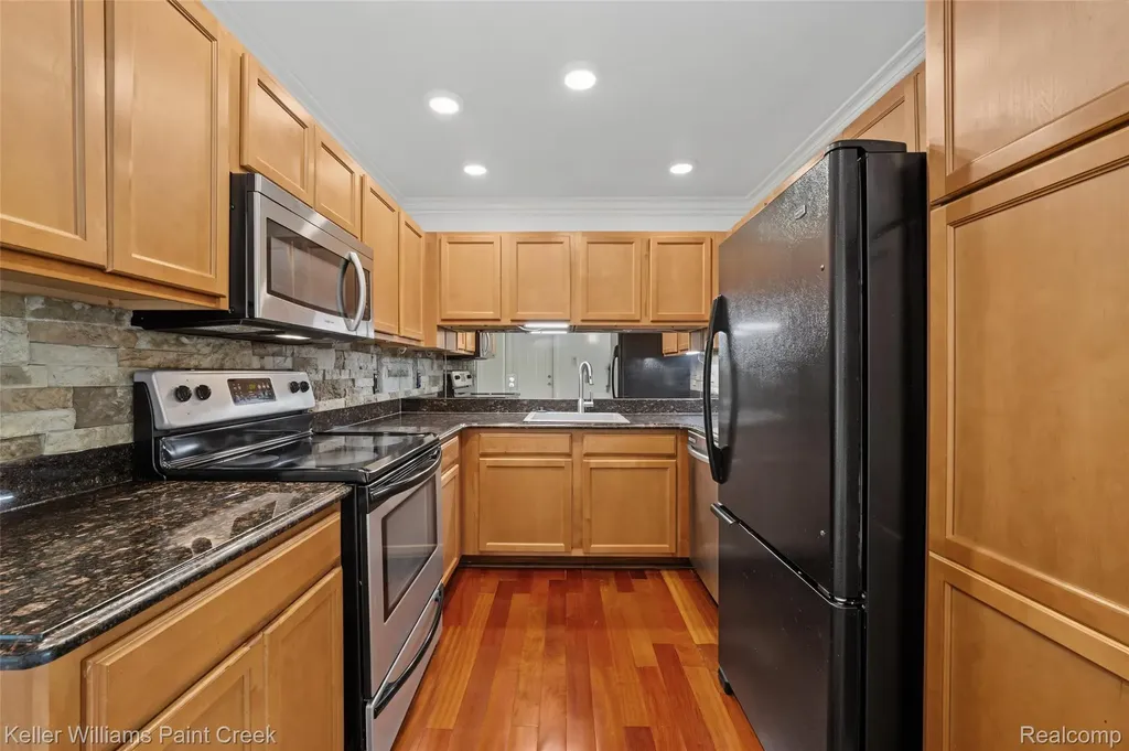 2311 Walton Boulevard Rochester Hills City MI 48309