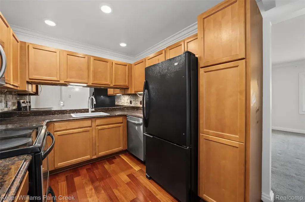 2311 Walton Boulevard Rochester Hills City MI 48309