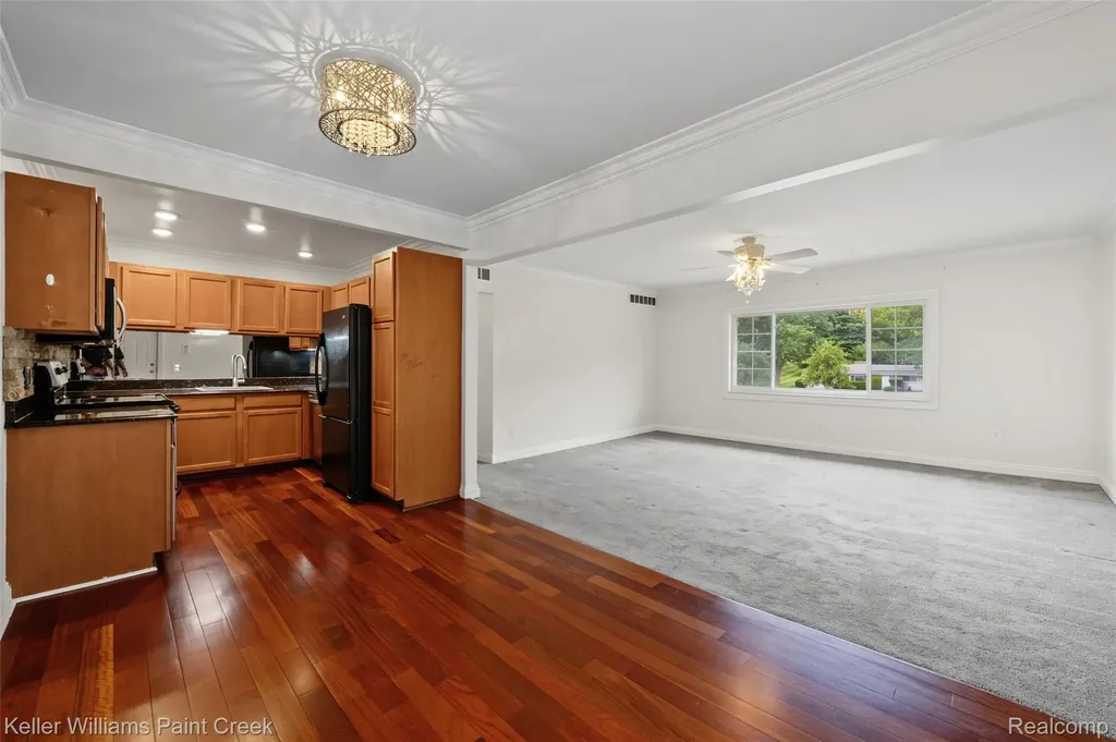 2311 Walton Boulevard Rochester Hills City MI 48309