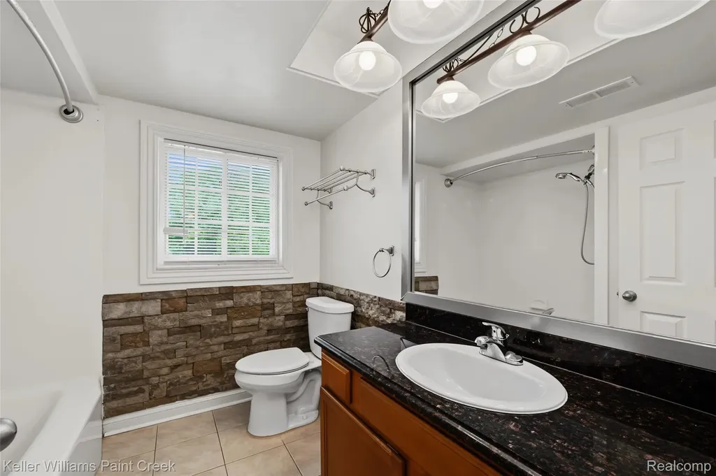 2311 Walton Boulevard Rochester Hills City MI 48309