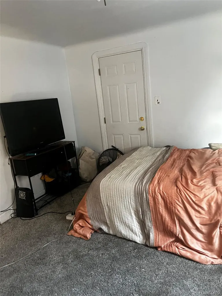 18684 Greenlawn Street NW Detroit City MI 48221