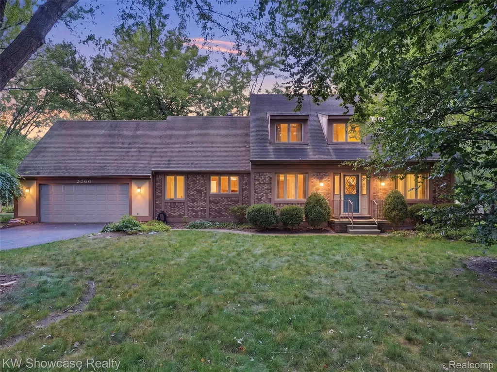 3360 Pleasant Valley Road Brighton Township MI 48114