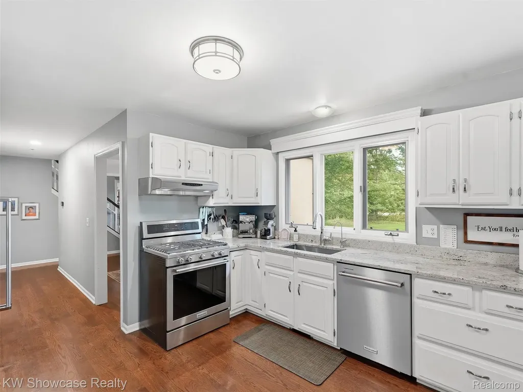 3360 Pleasant Valley Road Brighton Township MI 48114