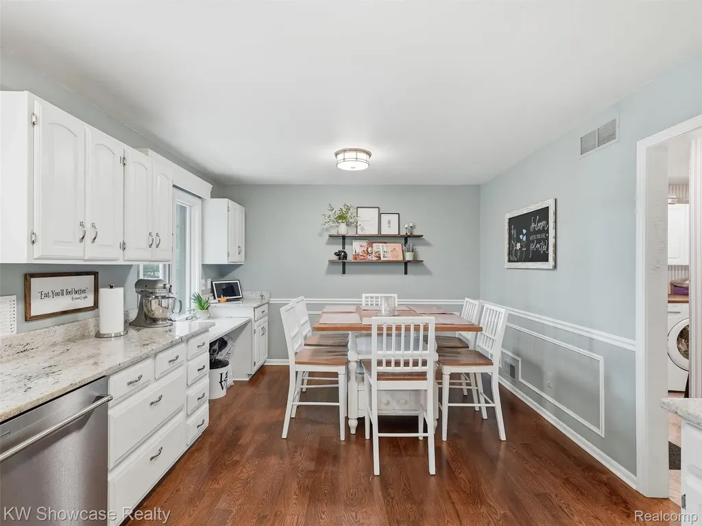 3360 Pleasant Valley Road Brighton Township MI 48114