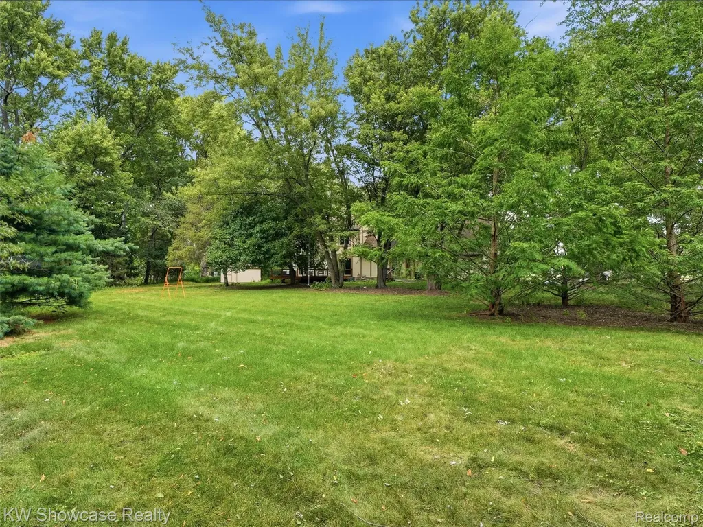 3360 Pleasant Valley Road Brighton Township MI 48114