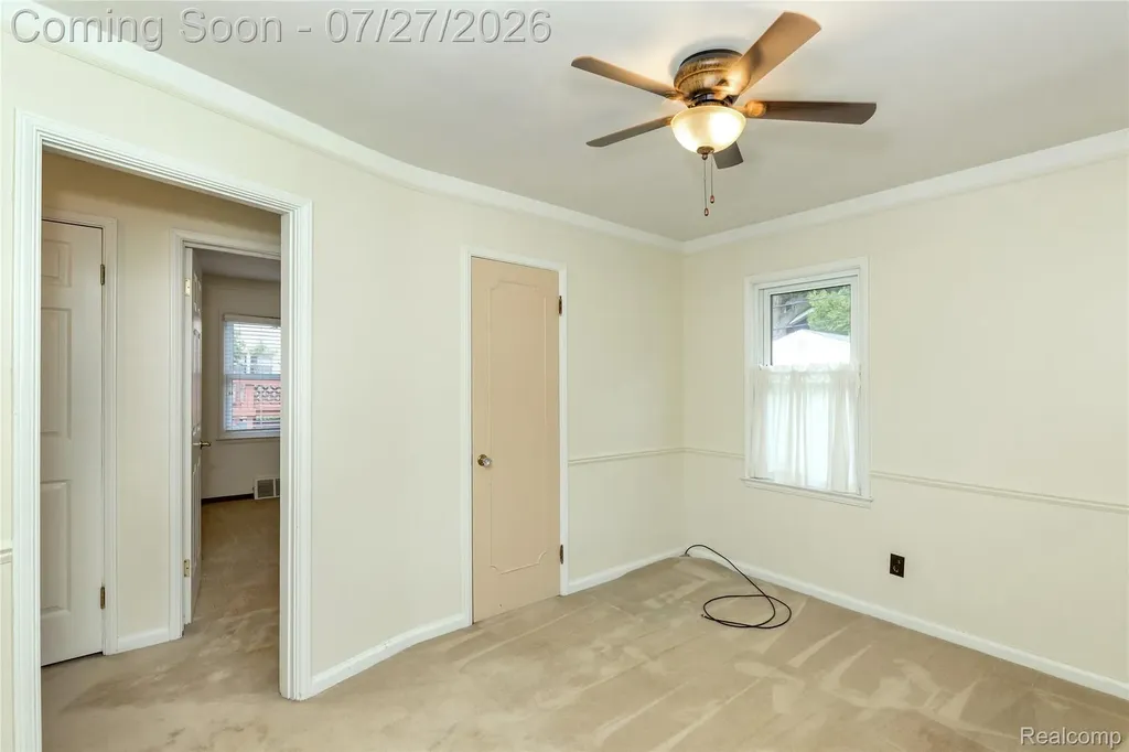 716 Maplegrove Avenue Royal Oak City MI 48067